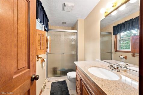 1364 Stonington Road NW North Canton OH 44720