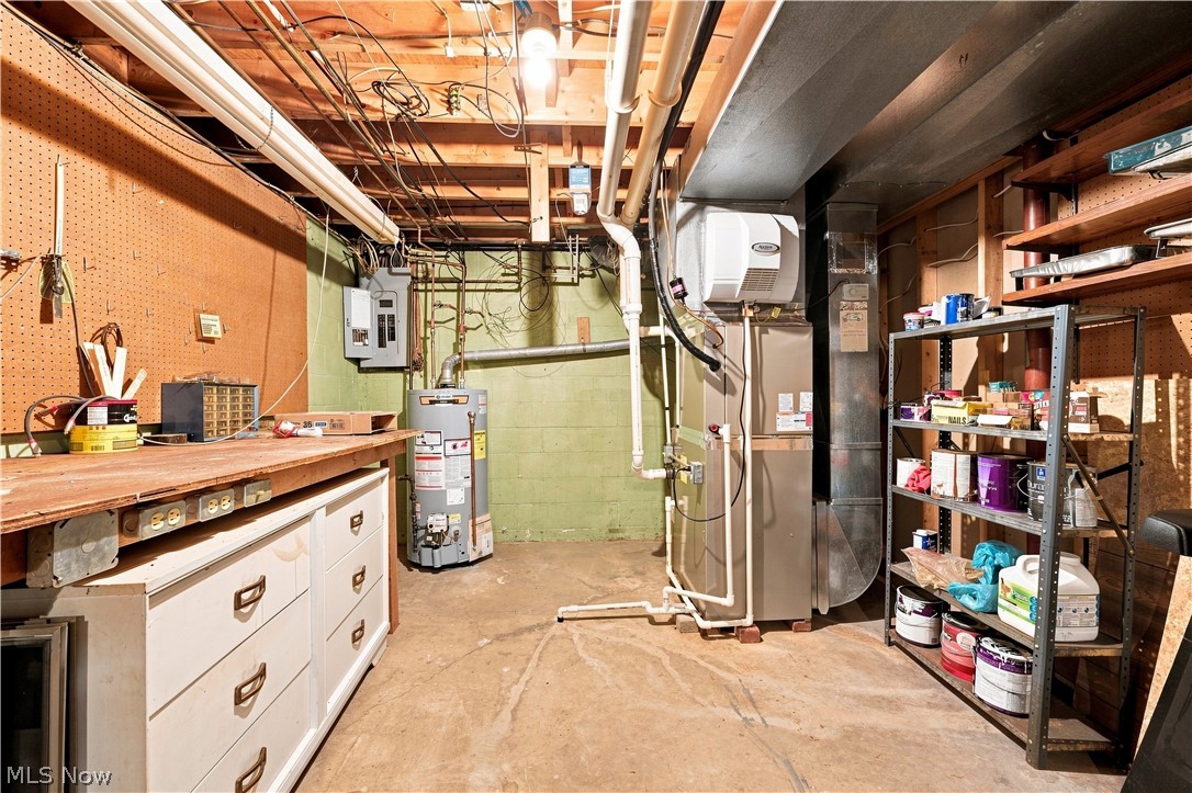 1364 Stonington Road NW North Canton OH 44720