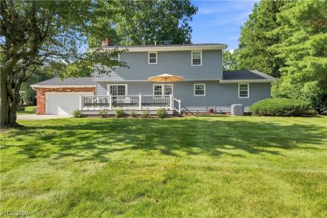 1364 Stonington Road NW North Canton OH 44720