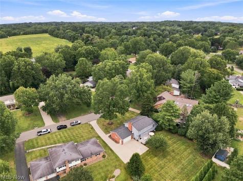 1364 Stonington Road NW North Canton OH 44720