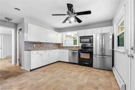 543 Winesap Avenue SW North Canton OH 44709