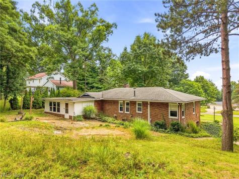 543 Winesap Avenue SW North Canton OH 44709