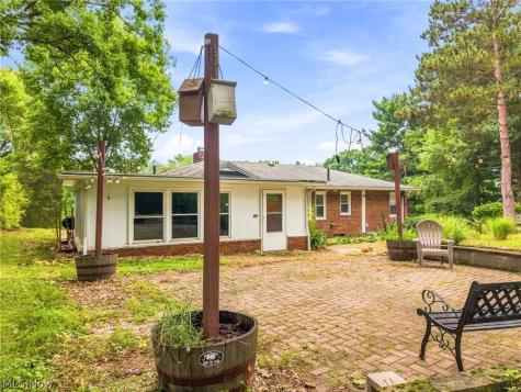 543 Winesap Avenue SW North Canton OH 44709