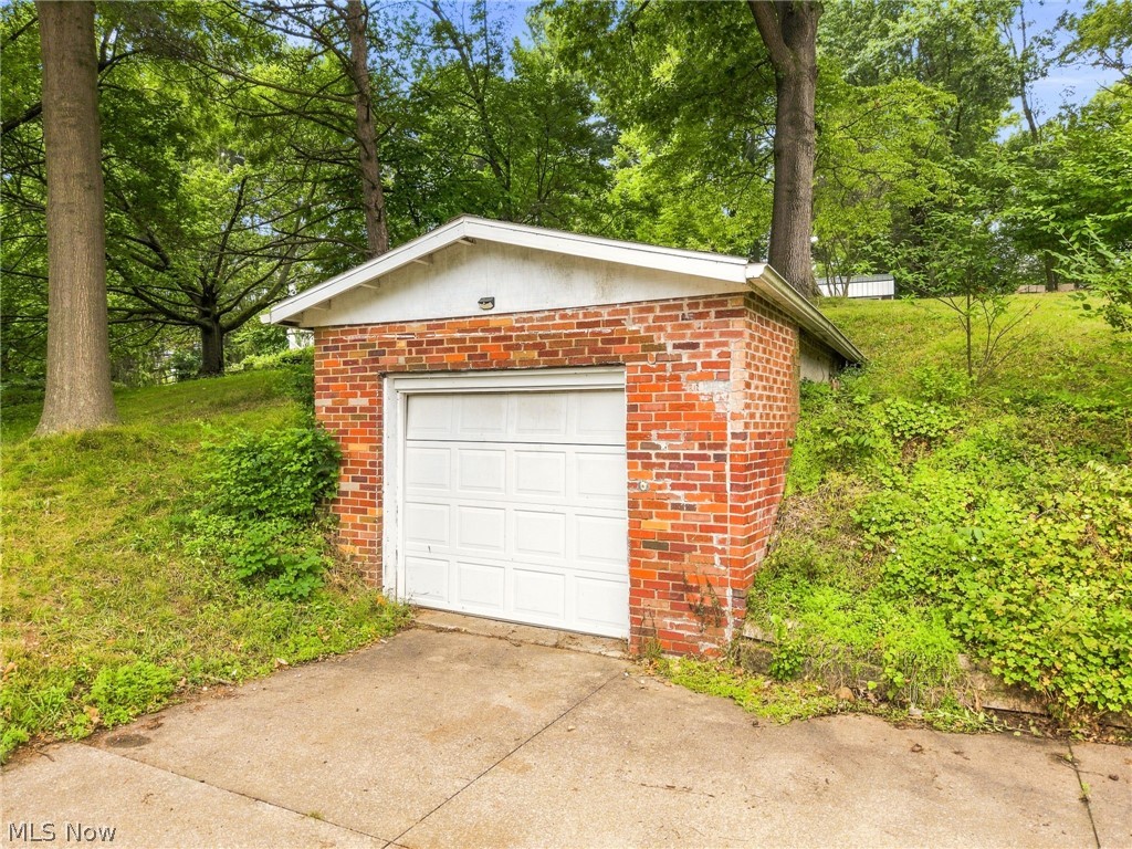 543 Winesap Avenue SW North Canton OH 44709