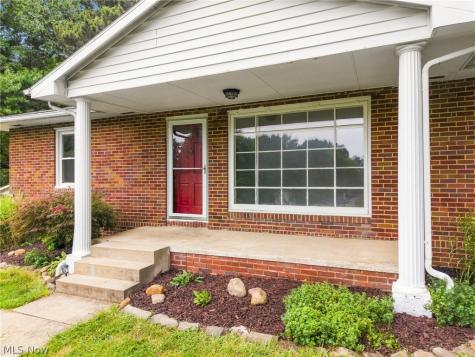 543 Winesap Avenue SW North Canton OH 44709