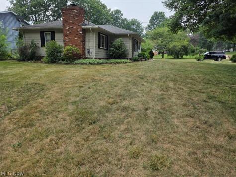 490 Bonshire Road Akron OH 44319