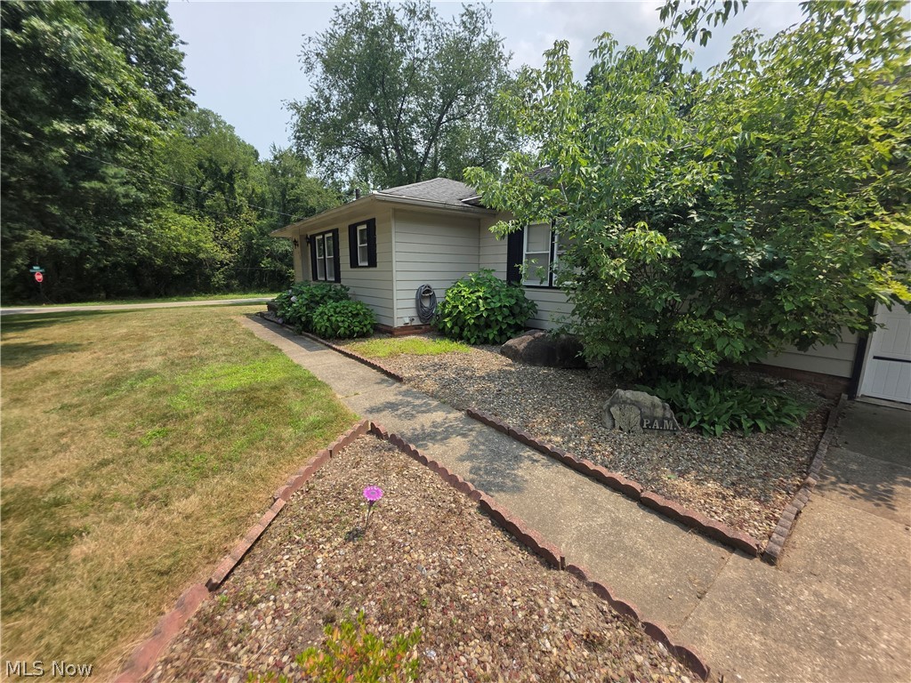 490 Bonshire Road Akron OH 44319