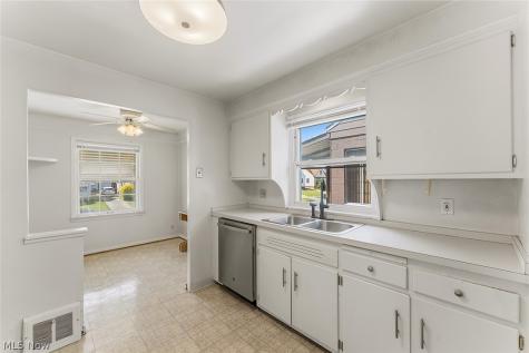 11301 Mountview Avenue Garfield Heights OH 44125