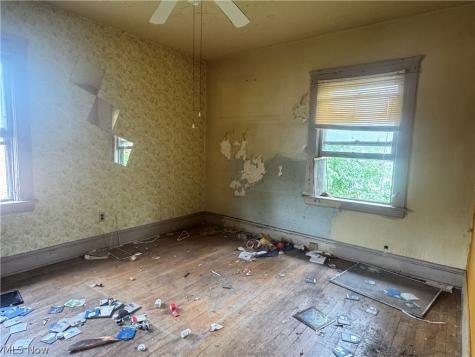 11321 Mount Overlook Avenue Cleveland OH 44104