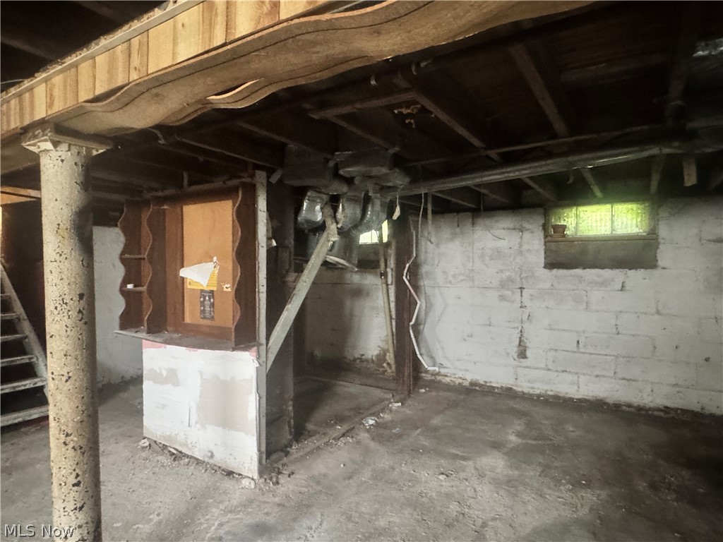 11321 Mount Overlook Avenue Cleveland OH 44104