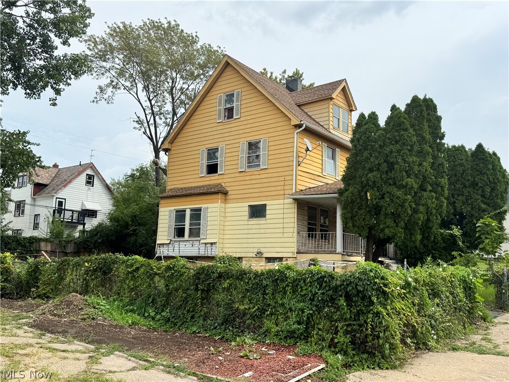 11321 Mount Overlook Avenue Cleveland OH 44104