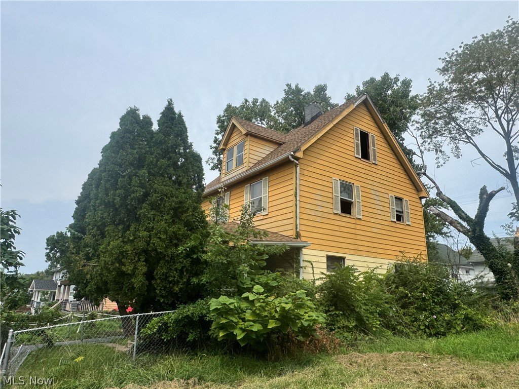 11321 Mount Overlook Avenue Cleveland OH 44104