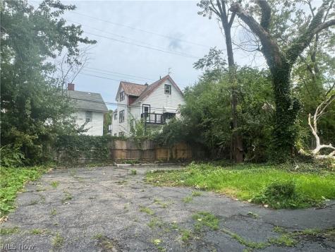11321 Mount Overlook Avenue Cleveland OH 44104
