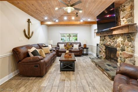 7386 Meadow Lane Parma OH 44134
