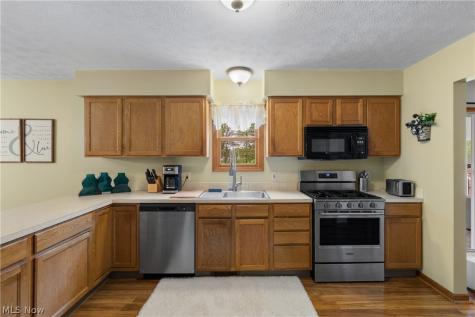 1972 Springfield Lake Boulevard Akron OH 44312