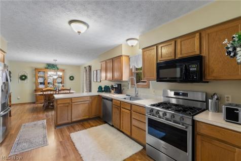 1972 Springfield Lake Boulevard Akron OH 44312
