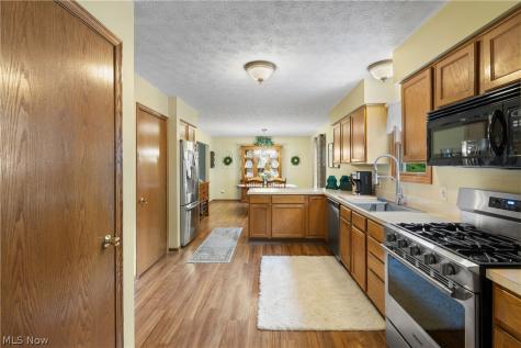 1972 Springfield Lake Boulevard Akron OH 44312