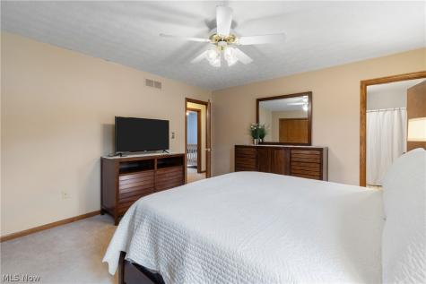 1972 Springfield Lake Boulevard Akron OH 44312
