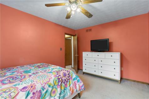 1972 Springfield Lake Boulevard Akron OH 44312