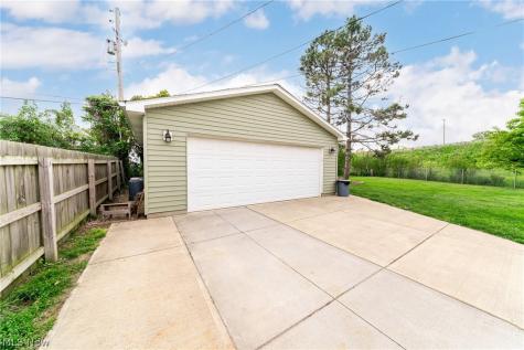 3136 W 138 Street Cleveland OH 44111