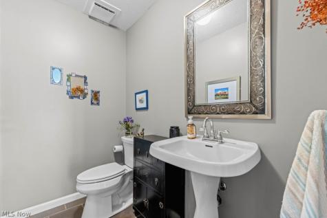 369 Amy Way Wadsworth OH 44281