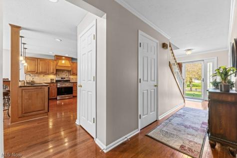 369 Amy Way Wadsworth OH 44281
