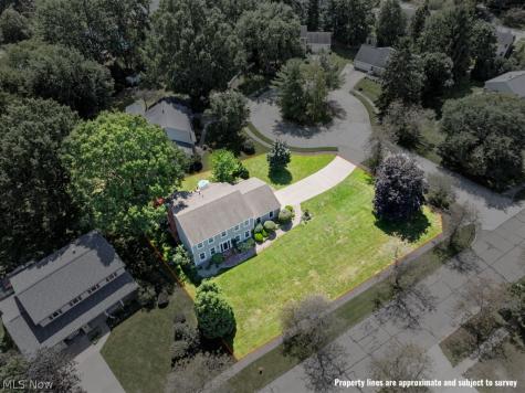 369 Amy Way Wadsworth OH 44281