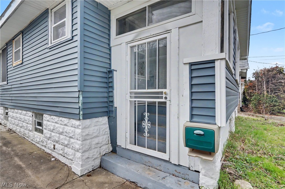 872 Cole Avenue Akron OH 44306