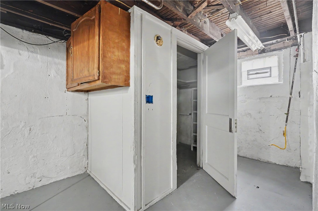 872 Cole Avenue Akron OH 44306
