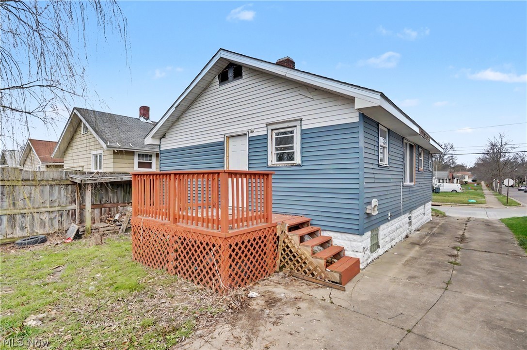 872 Cole Avenue Akron OH 44306