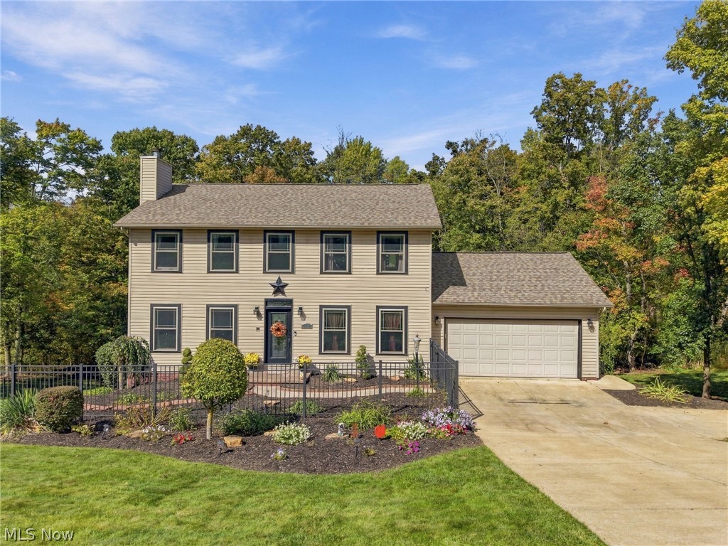 1907 Dogwood Square NE Bolivar OH 44612