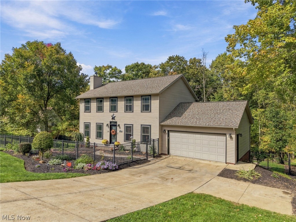 1907 Dogwood Square NE Bolivar OH 44612