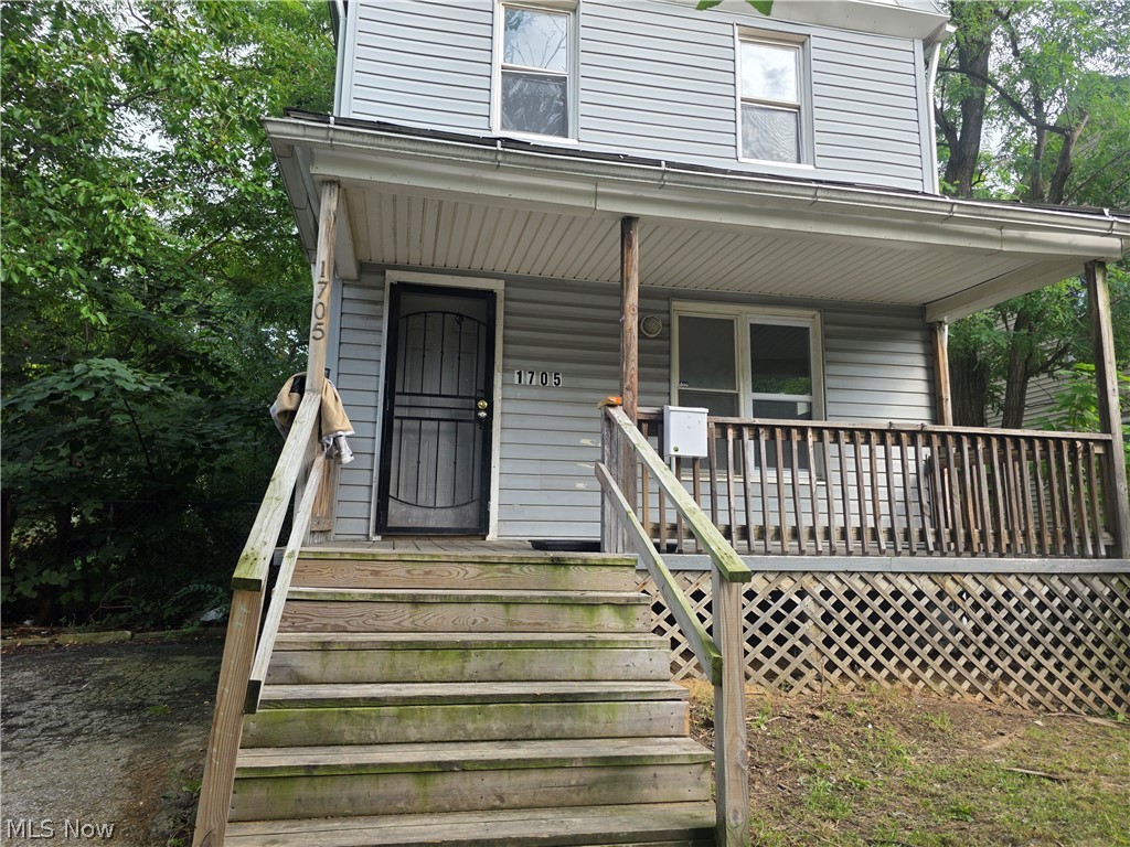 1705 E 84 Street Cleveland OH 44103