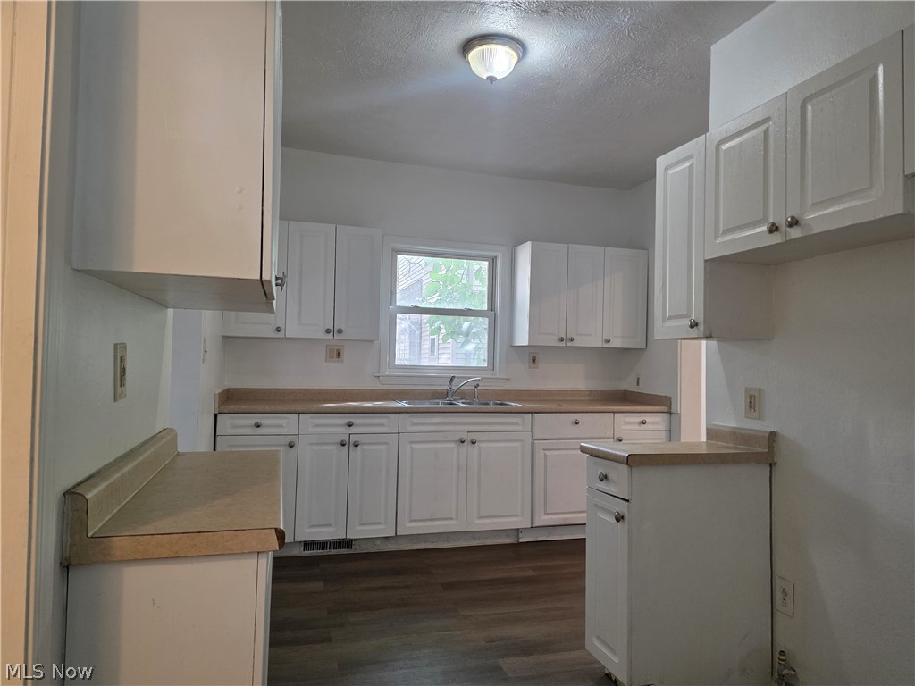 1705 E 84 Street Cleveland OH 44103