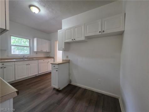 1705 E 84 Street Cleveland OH 44103