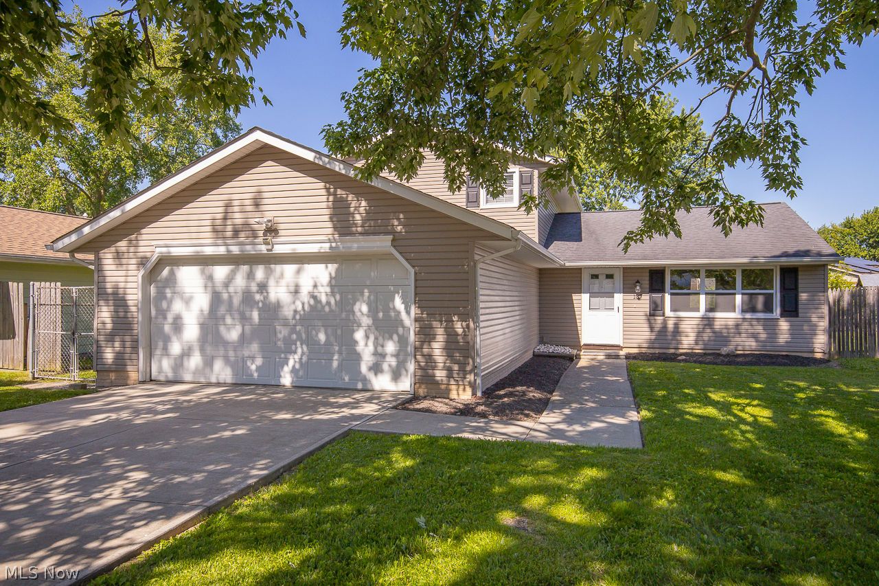 137 Valley Forge Circle Elyria OH 44035