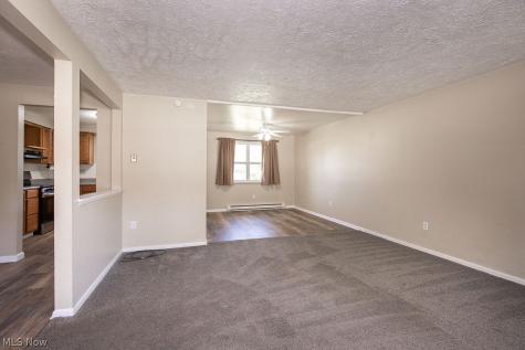 137 Valley Forge Circle Elyria OH 44035