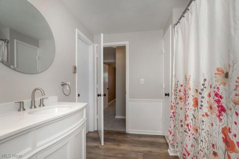 137 Valley Forge Circle Elyria OH 44035