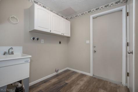 137 Valley Forge Circle Elyria OH 44035