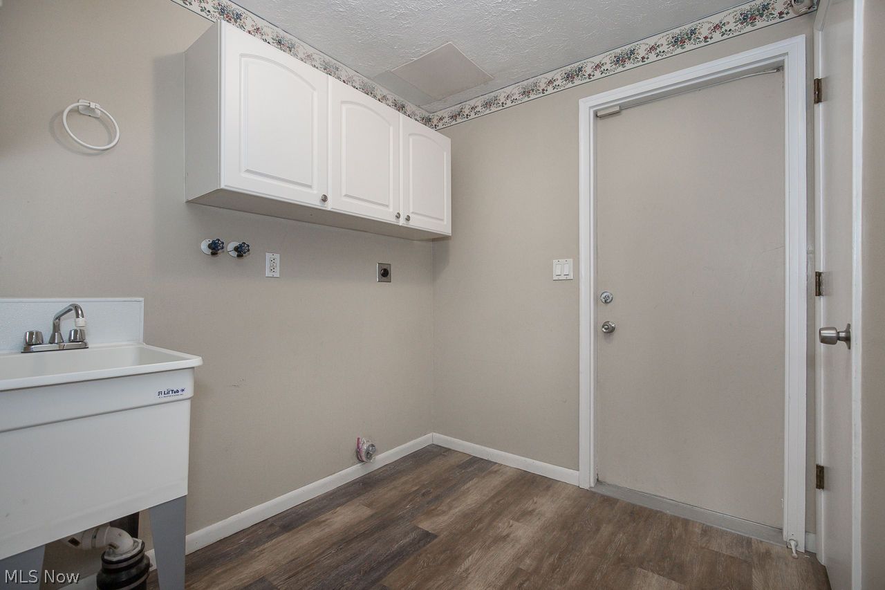 137 Valley Forge Circle Elyria OH 44035