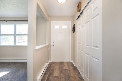 137 Valley Forge Circle Elyria OH 44035