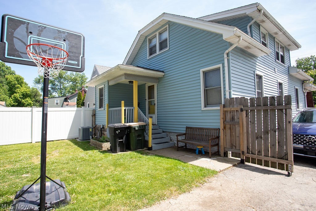 122 Maple Drive Boardman OH 44512