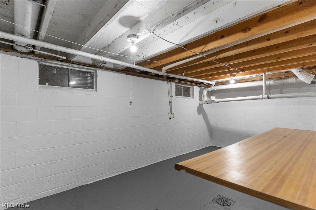 3267 Bell Wick Road Hubbard OH 44425