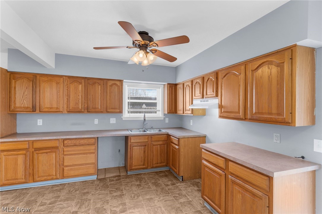3267 Bell Wick Road Hubbard OH 44425