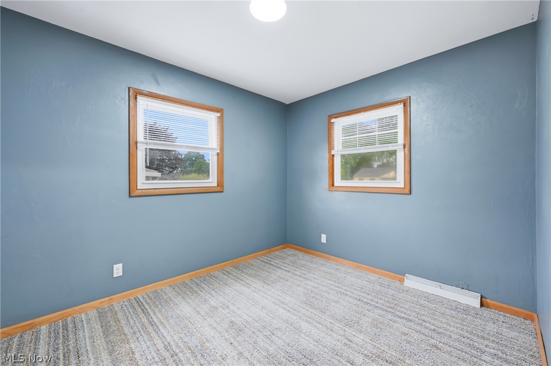 682 Burdie Drive Hubbard OH 44425
