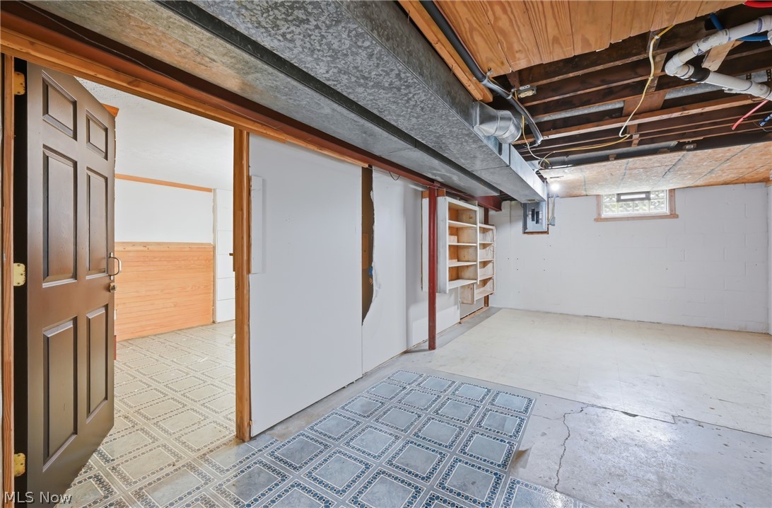 682 Burdie Drive Hubbard OH 44425