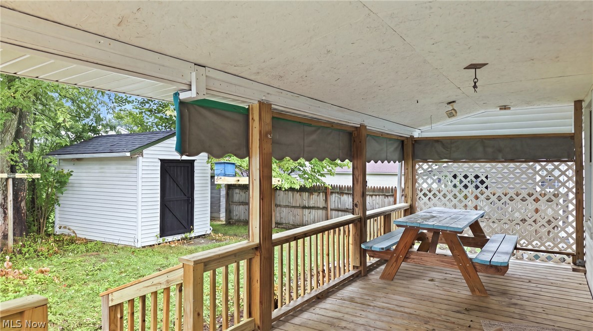 682 Burdie Drive Hubbard OH 44425