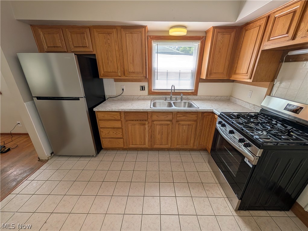 682 Burdie Drive Hubbard OH 44425