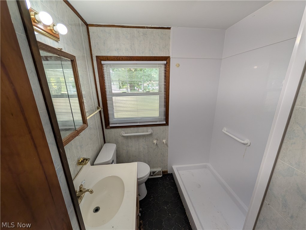 682 Burdie Drive Hubbard OH 44425