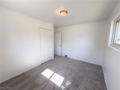 6076 Robert Drive Brook Park OH 44142